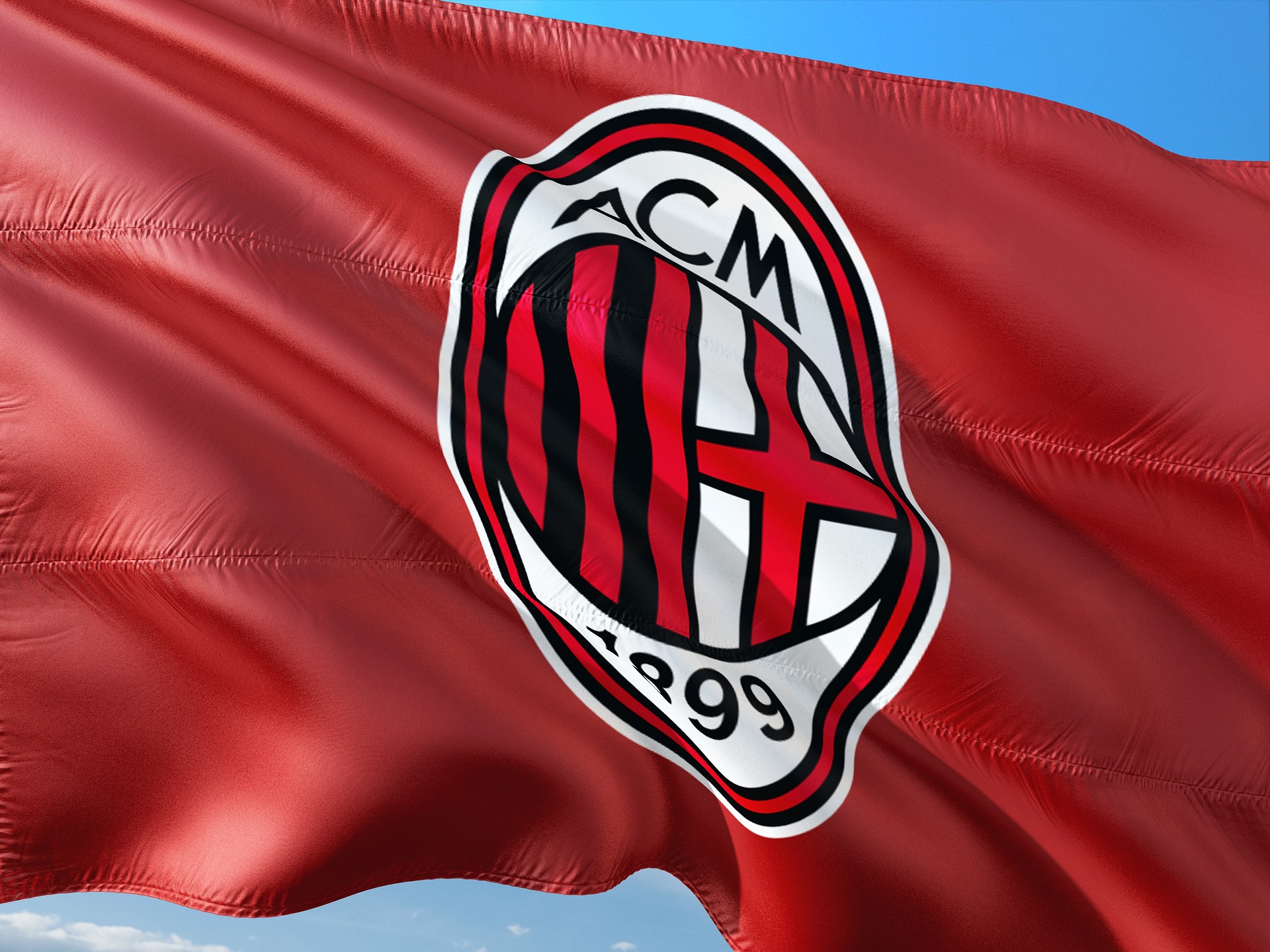 Milan hakar på i toppen – slår Atalanta